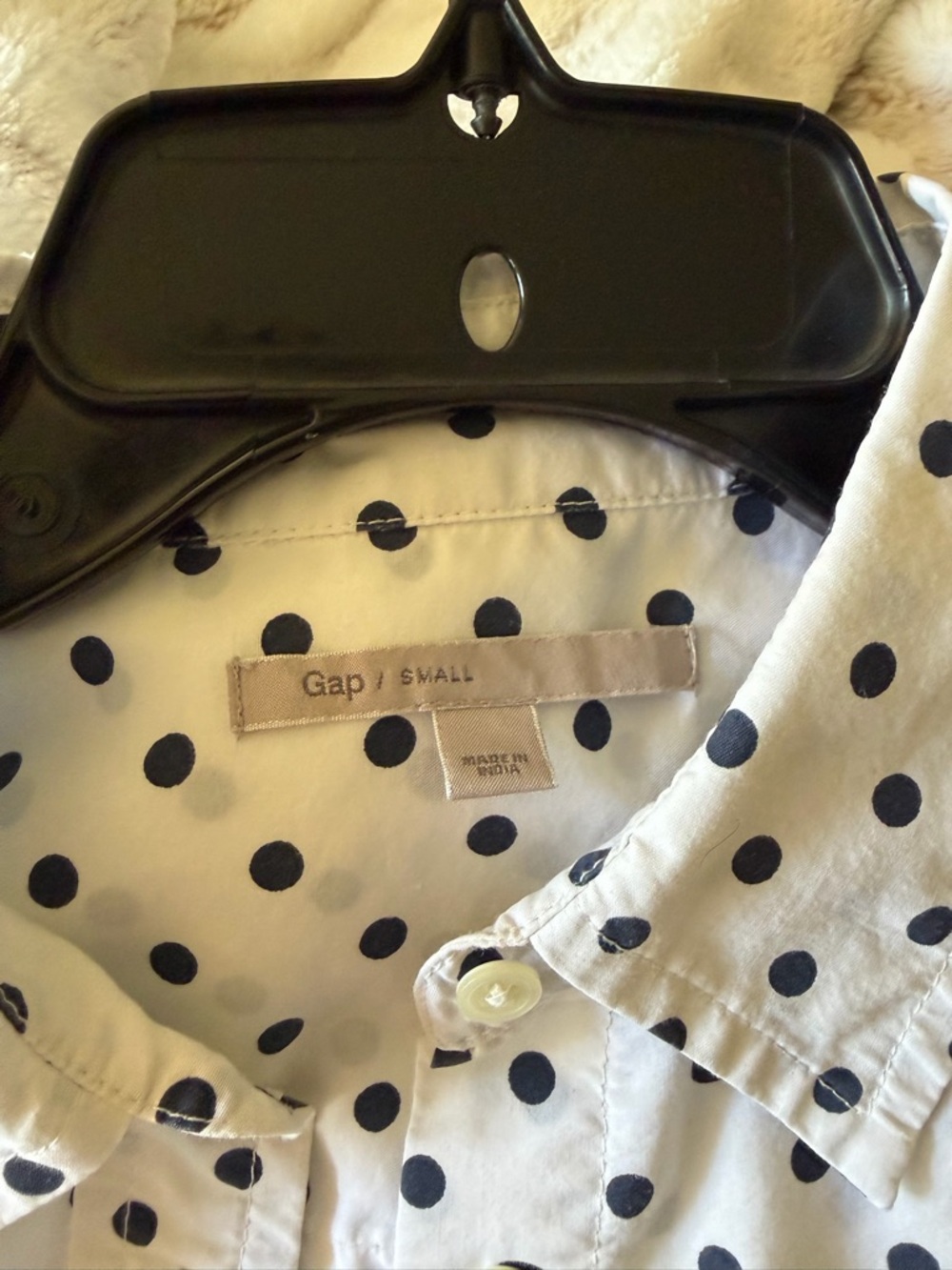 GAP White Button-Up Shirt with Black Polka Dots